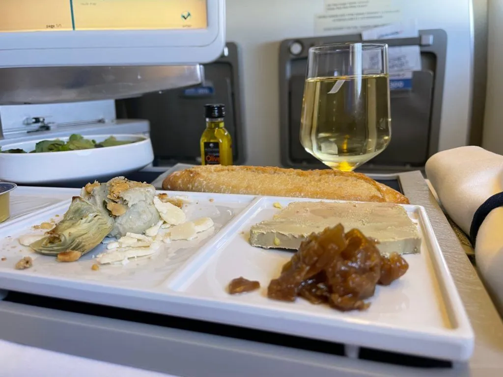 Voando na classe executiva do B777-300 da Air France entre Paris e Rio de Janeiro