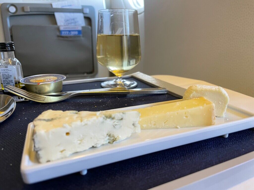 Voando na classe executiva do B777-300 da Air France entre Paris e Rio de Janeiro