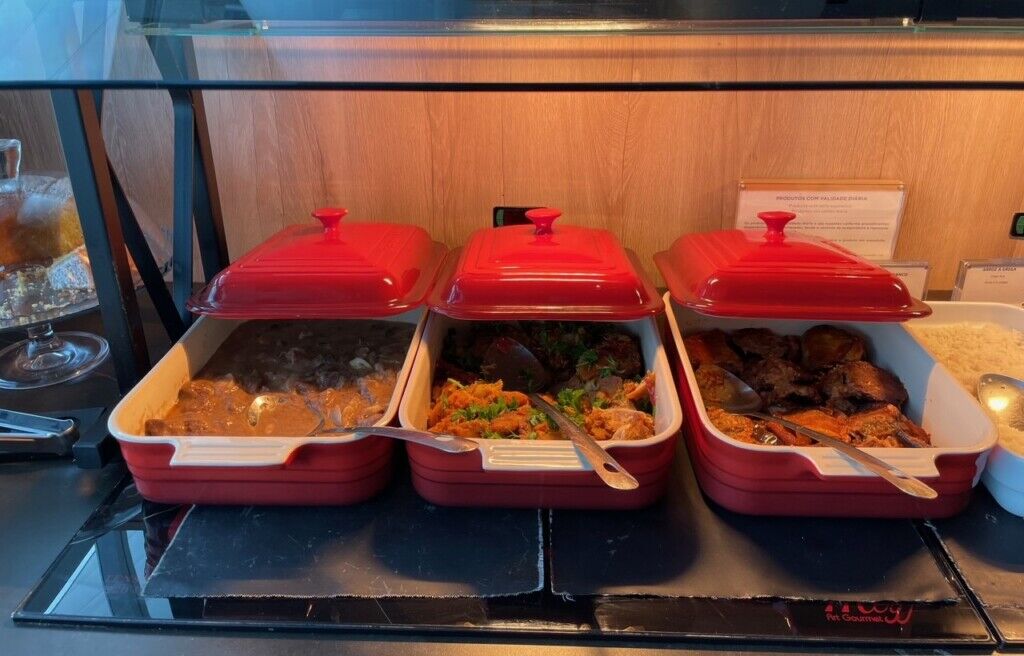 alimento, refeição, interno, Culinária, almoço, eletrodoméstico de cozinha, Refeição pronta, bandeja, mesa, contêiner, itens, cheio, variedade, buffet