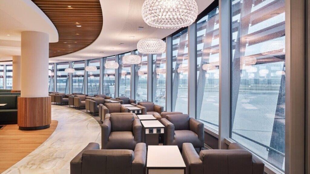 móveis, interno, design de interiores, mesa, mesa de café, janela, sofá, construção, Sofá de studio, lobby, piso, parede, cômodo, teto, cadeira, design, arquitetura
