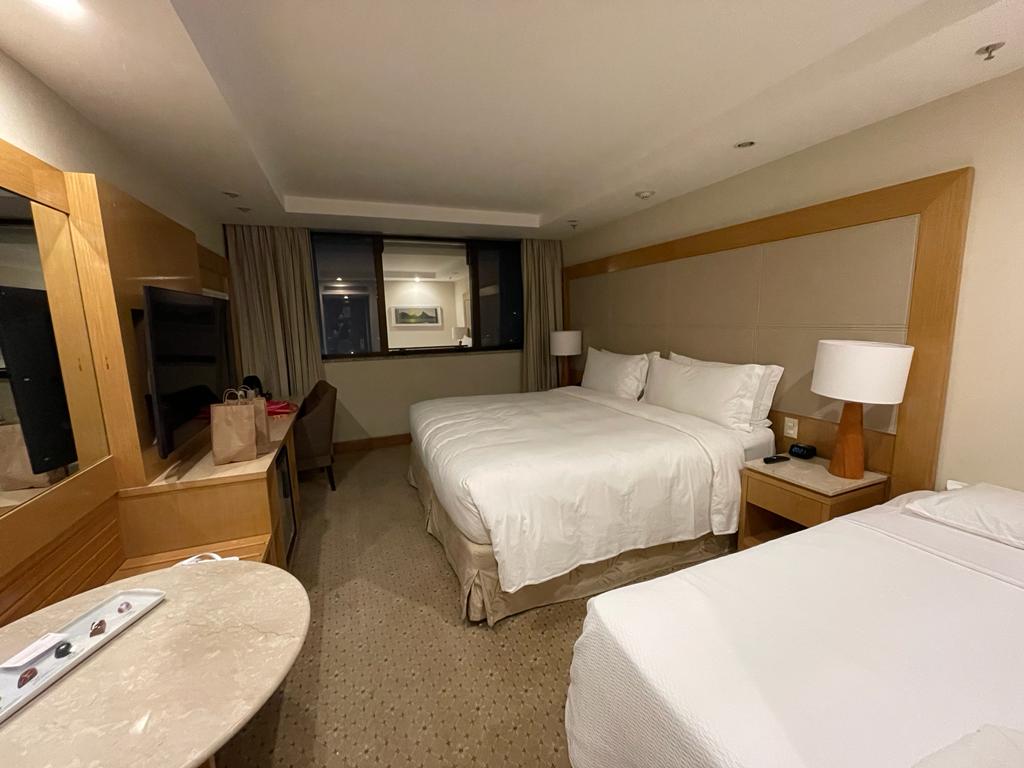 Veja como é se hospedar no hotel Hilton Rio de Janeiro Copacabana