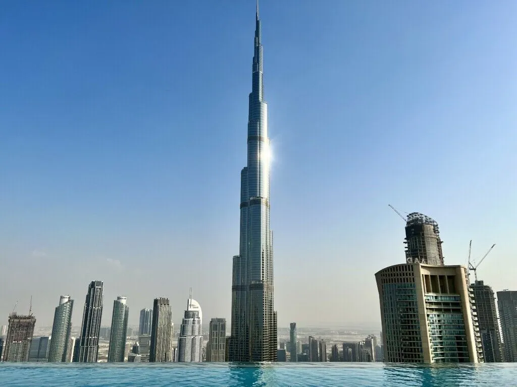 outdoor, céu, torre, arranha-céu, Torre de apartamentos, horizonte, Metrópolis, cidade, Área metropolitana, paisagem urbana, água, Prédio comercial, construção, viagem