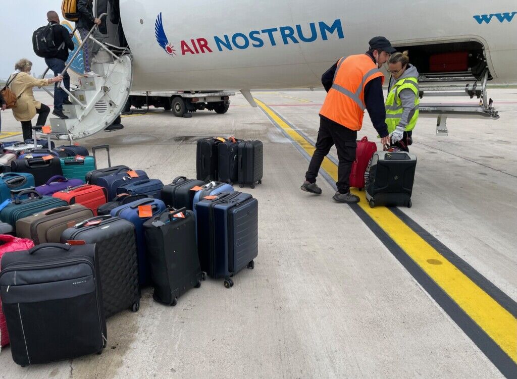 Confira como é voar na classe executiva do CRJ-1000 da Air Nostrum entre Bolonha e Madri