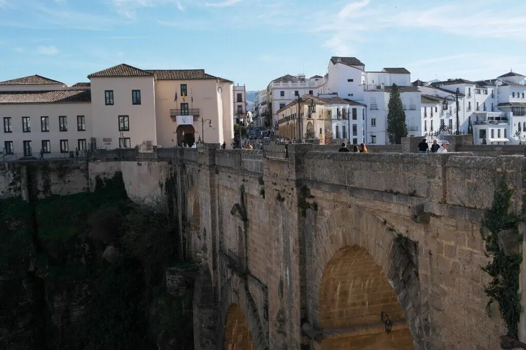 outdoor, céu, nuvem, construção, árvore, pedra, arco, viagem, castelo, cidade, férias, paisagem