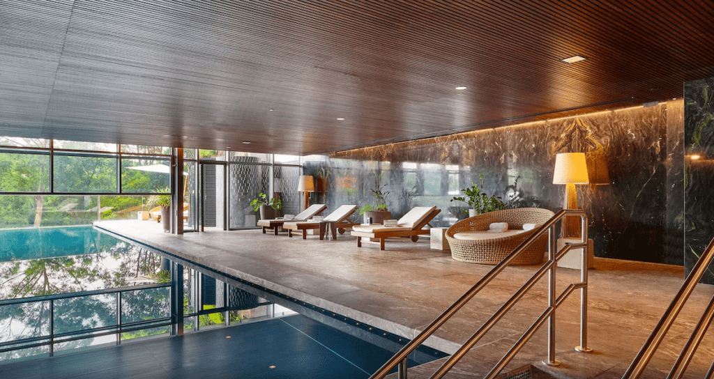 móveis, teto, mesa, piscina, interno, cadeira, construção, design de interiores, piso, mesa de café, janela, arquitetura