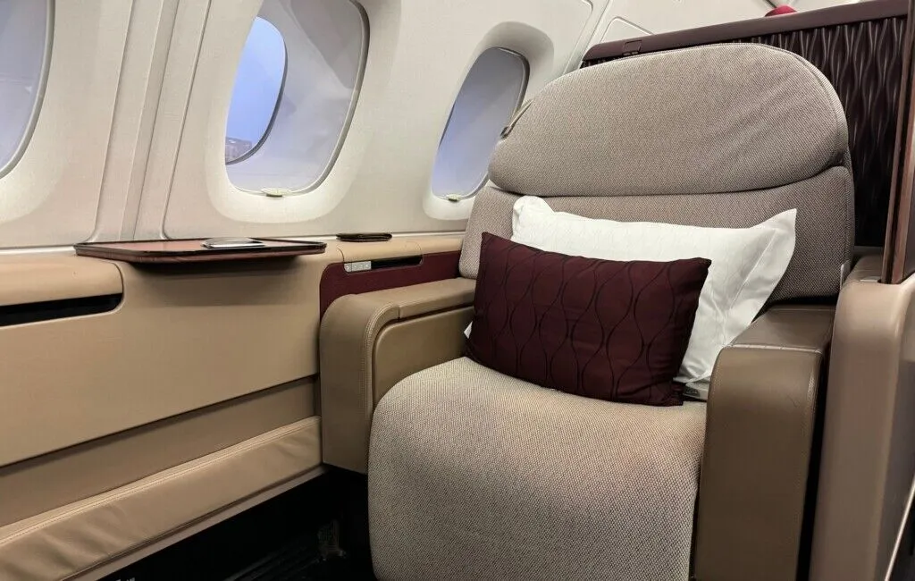 Um luxo! Veja como é voar na primeira classe do A380 da Qatar Airways entre Bangkok e Doha com pontos LATAM Pass