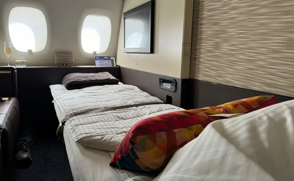 Luxo? Você ainda não viu nada! Confira como é voar na primeira classe do A380 da Etihad Airways de Londres para Abu Dhabi