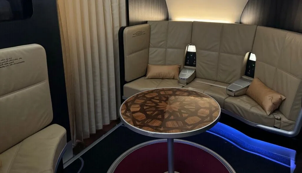 Luxo? Você ainda não viu nada! Confira como é voar na primeira classe do A380 da Etihad Airways de Londres para Abu Dhabi