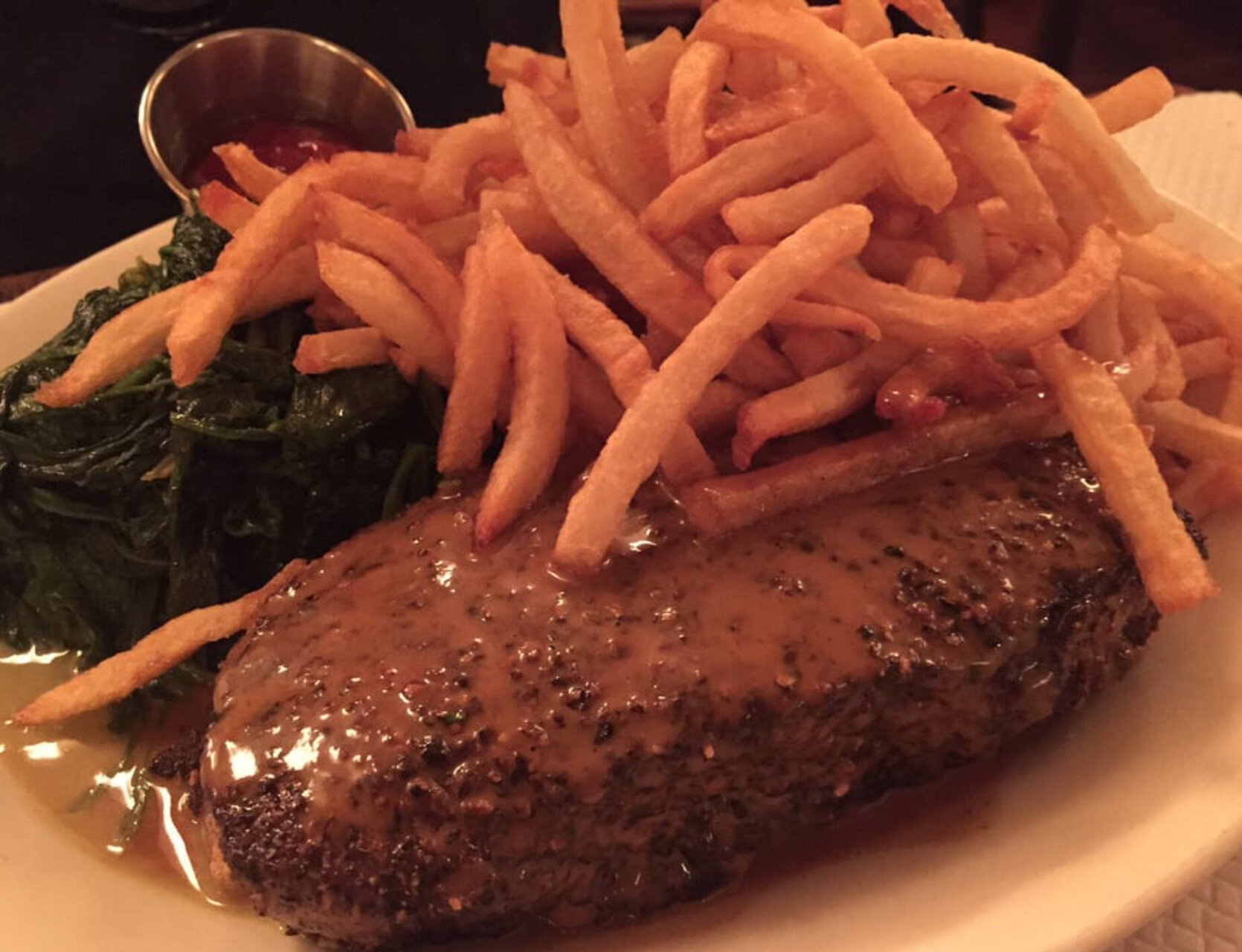 screenshot-2016-10-26-23-05-03 alimento, Batatas fritas, batata, Culinária, Fast food, placa, prato, Comida frita, interno, Bife-fritas, bife, Comida americana, Culinária britânica, mesa, fritas, restaurante, bife au poivre, carne, planta, jantar