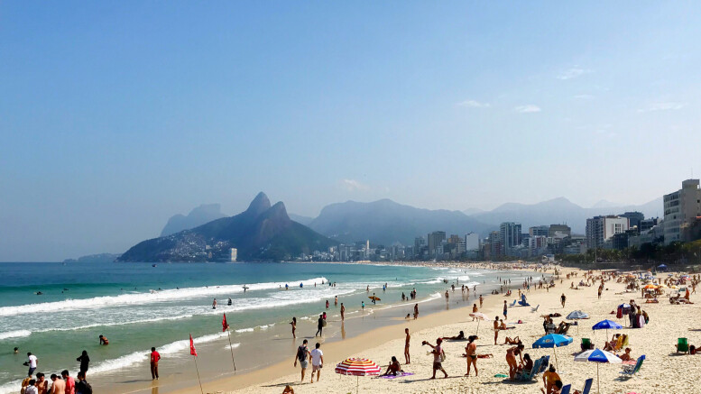 Praia no Brasil é eleita a segunda melhor no mundo