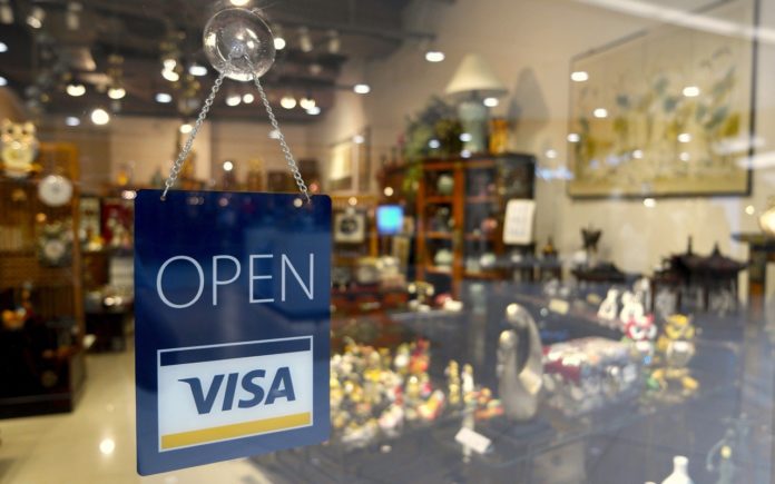 Comparação dos benefícios dos cartões de crédito Visa Platinum, Signature e Infinite