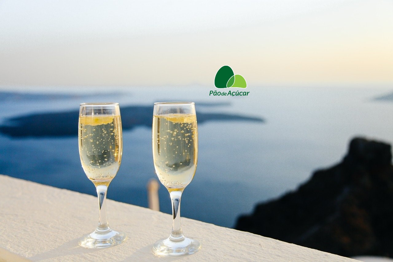 Promoção Pão de Açúcar e James oferecem até 50% de desconto em vinhos e espumantes com frete grátis