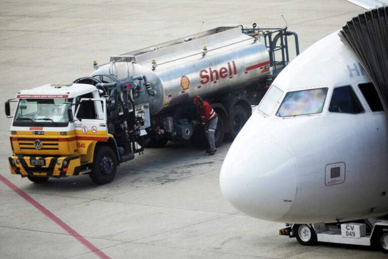 Governo avalia corte de impostos para conter alta na tarifa das passagens aéreas