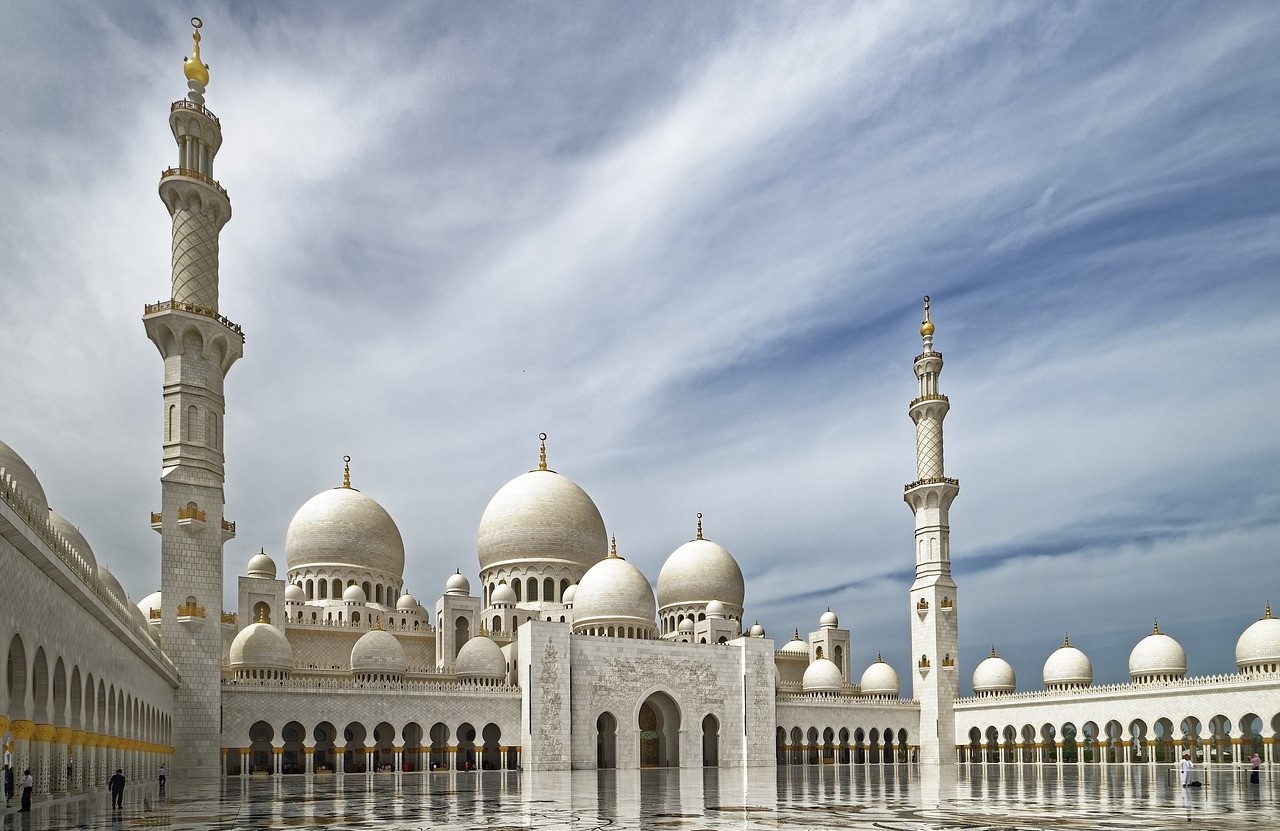 Variante ômicron provoca restrições nos Emirados Árabes Unidos