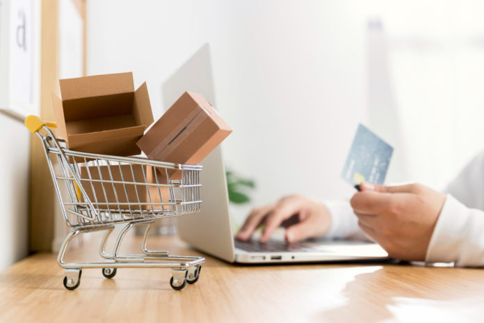 Esfera e Ponto oferecem a seus clientes até 7 pontos por real gasto em compras online
