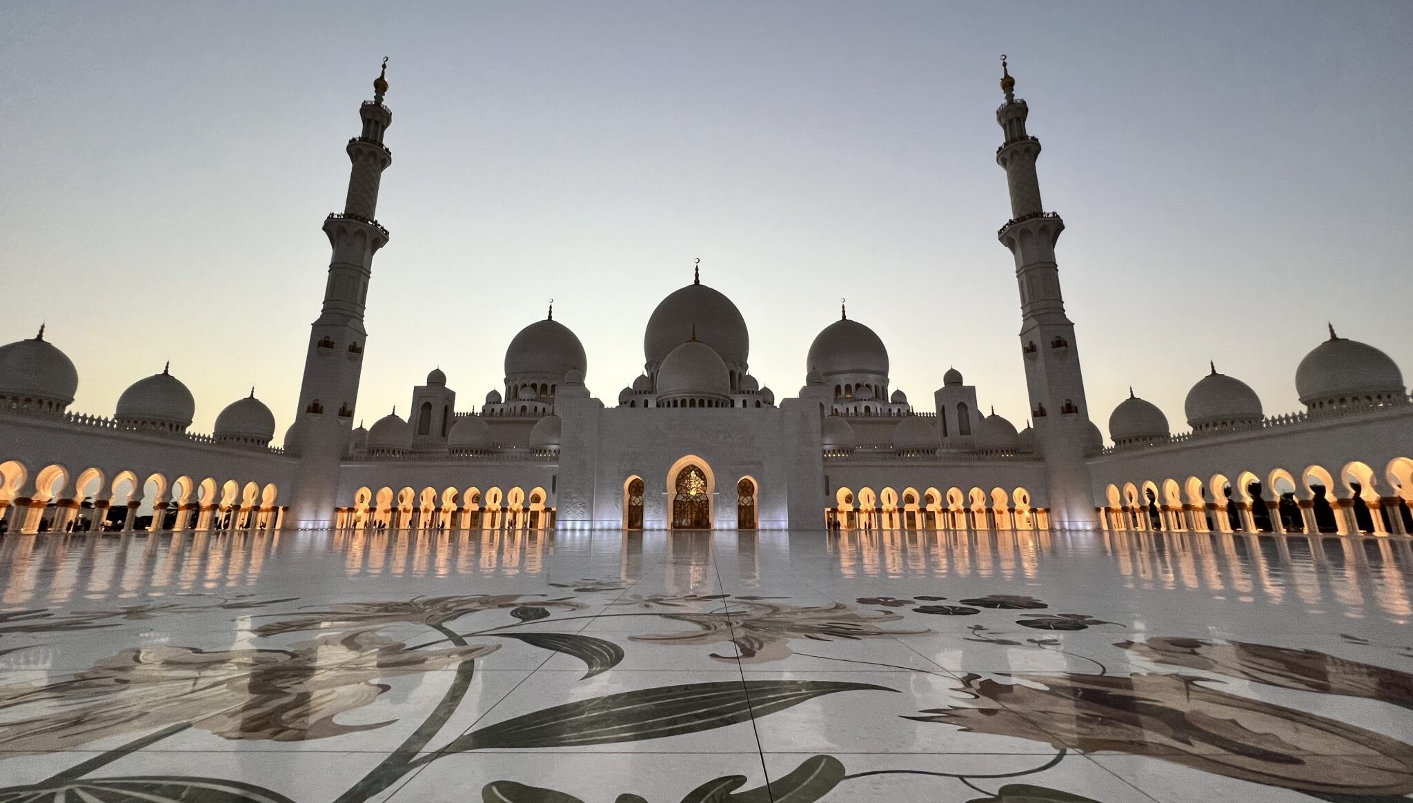 Compartilhando Emissões - Bangkok para Paris em primeira classe voando com a Etihad