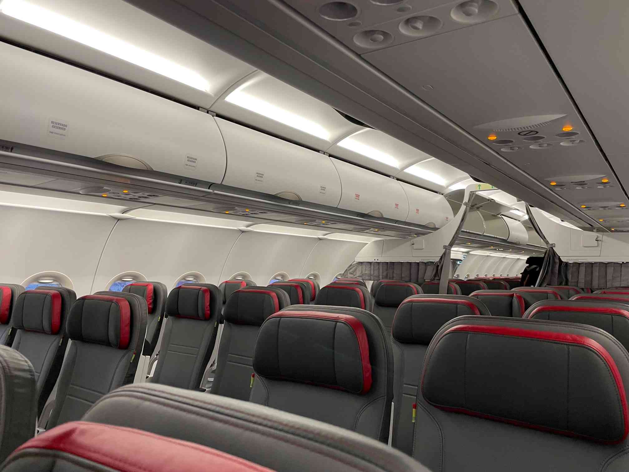 Avaliação de Voo: Como é voar na classe executiva do A320 da TAP entre Londres e Lisboa
