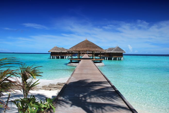 Conheça as possíveis rotas aéreas de como ir para as Maldivas e com uma parada no meio do caminho