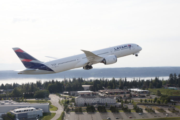 LATAM passará a usar o Boeing 787 em seus voos diários para Lisboa