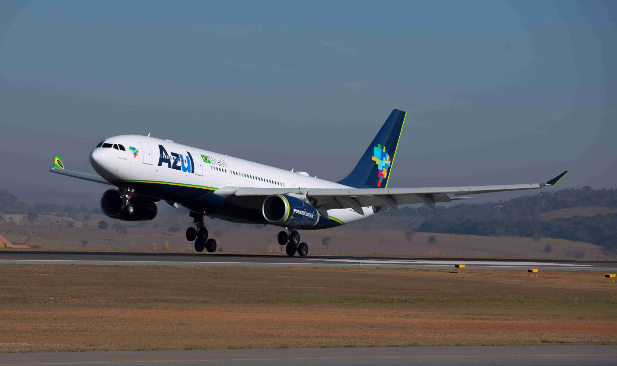 Azul aumenta voos de Belo Horizonte para Orlando em meio a polêmica com aeronaves