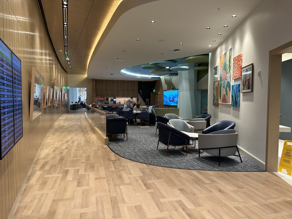 Conheça a nova sala Plaza Premium Lounge no novo terminal do aeroporto de Orlando