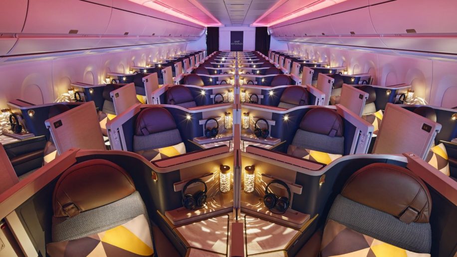Compartilhando Emissões: Nova York para Abu Dhabi em classe executiva voando Etihad   