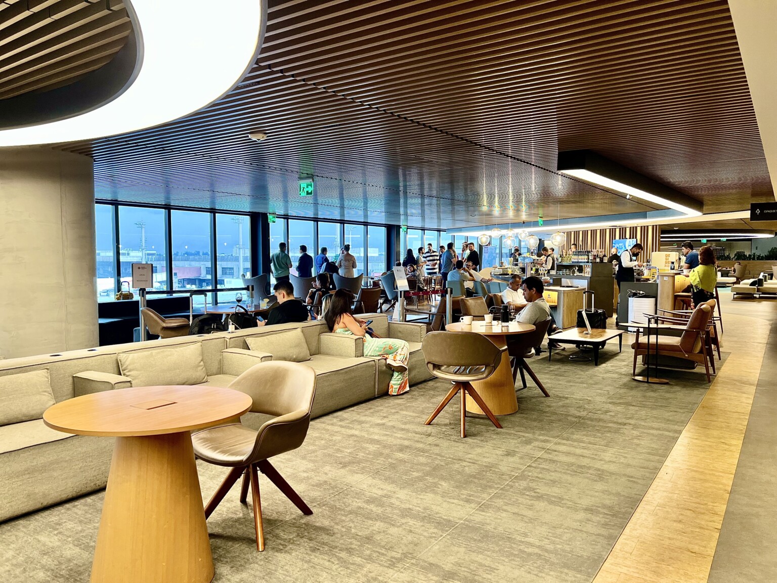 A experiência do Plaza Premium Lounge de Guarulhos