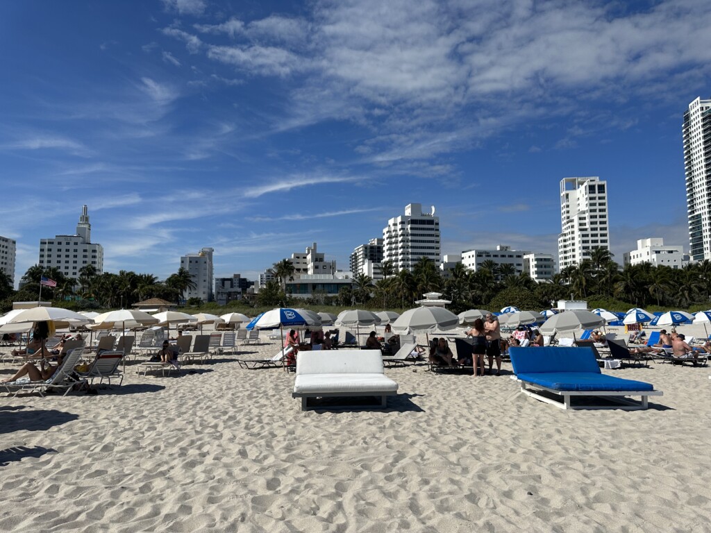 Saiba como é se hospedar no hotel Accor Berkeley Park em Miami Beach