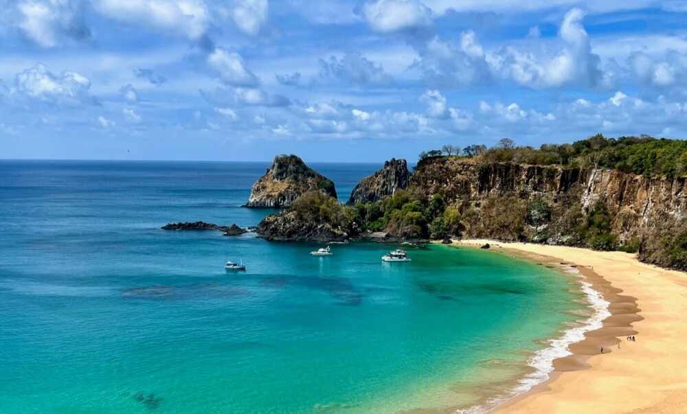 Sancho Paraíso brasileiro: Baía do Sancho eleita uma das 5 praias mais bonitas do mundo