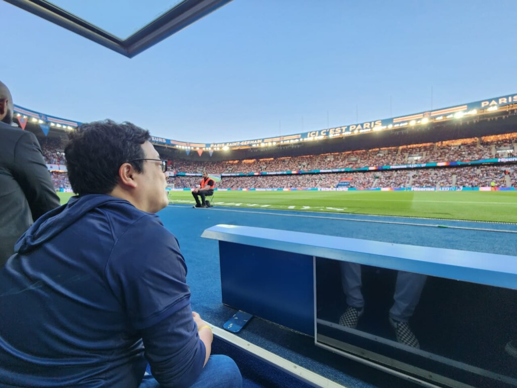 Como foi a experiência ALL do nosso leitor Caio assistindo o jogo do PSG no campo