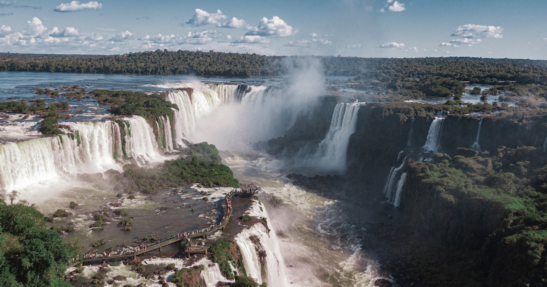 Reserve hotéis Accor em Curitiba e interior do Paraná com diárias a partir de R$ 127