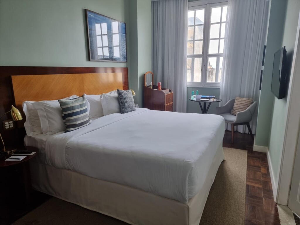 Veja como é se hospedar no Fera Palace Hotel em Salvador