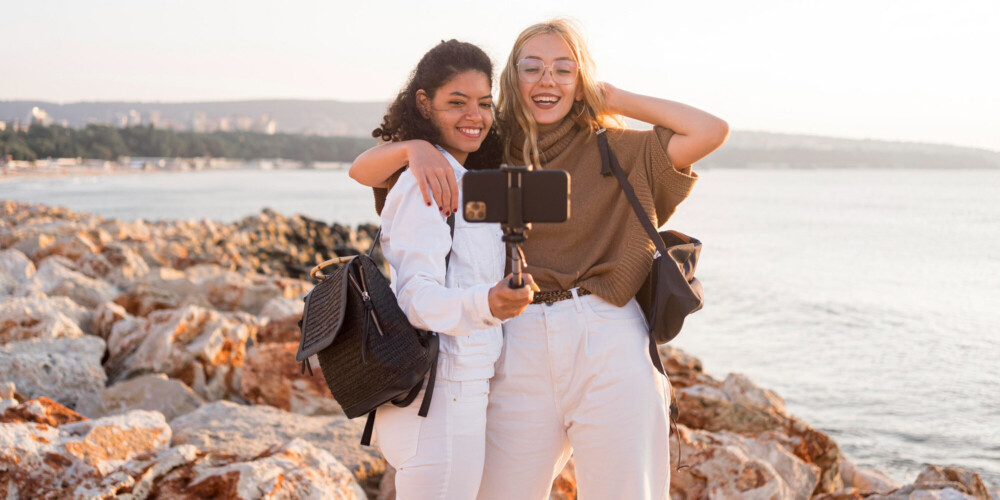 amigas-viagem-praia-selfie Radar PPV! Resumo das promoções de acúmulo e transferência de pontos do dia 25 de agosto de 2026