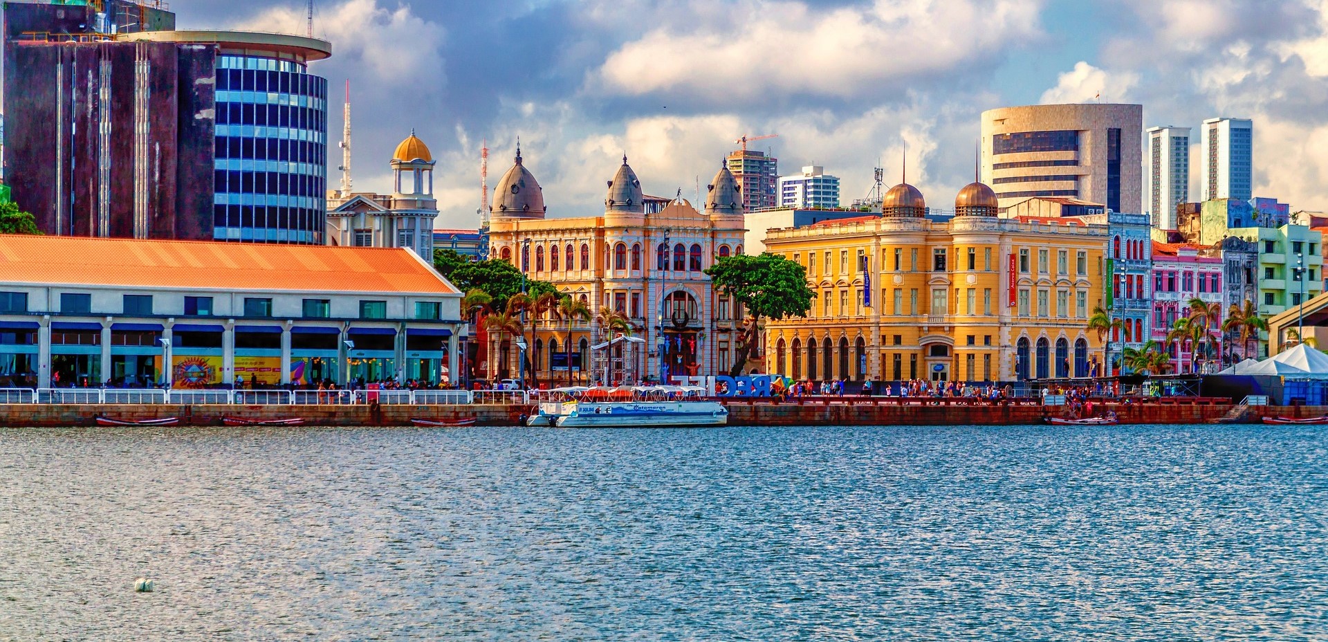 Confira nossa sugestão de hotéis em Fortaleza e Recife com diárias a partir de R$ 142