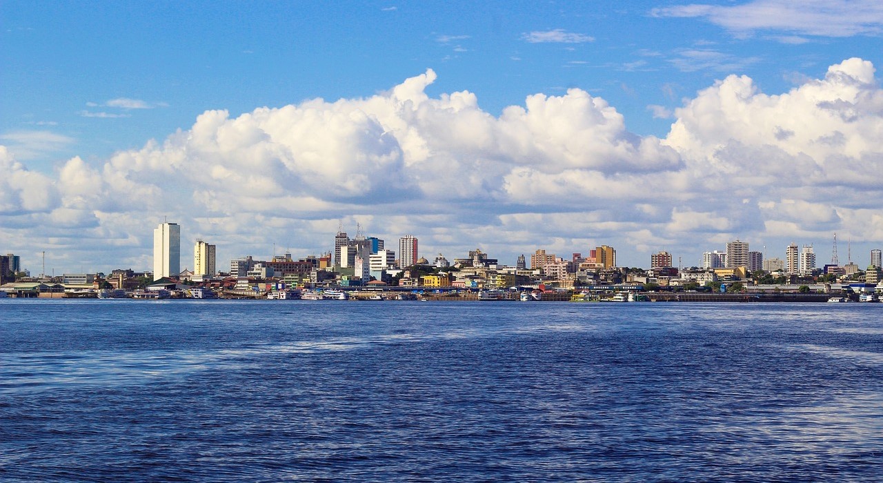 Reserve hotéis em Manaus e Belém com diárias a partir de R$ 142