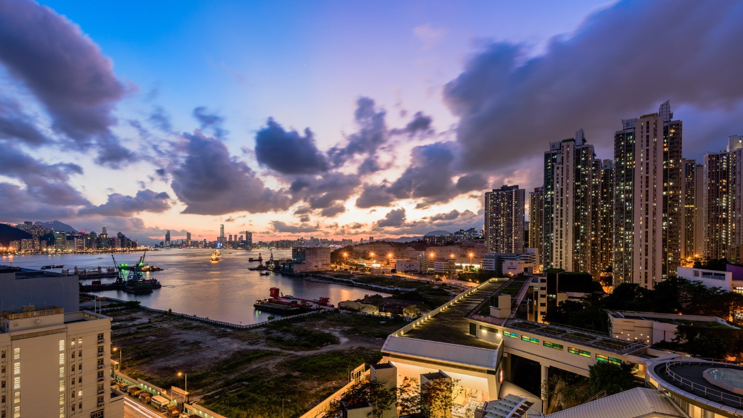 Panama City Compartilhando Emissões: Viagem em classe executiva de Santiago para a Cidade do Panamá com pontos Azul Fidelidade