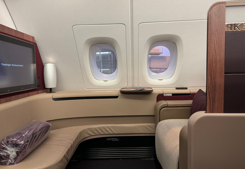 Um luxo! Veja como é voar na primeira classe do A380 da Qatar Airways entre Bangkok e Doha com pontos LATAM Pass