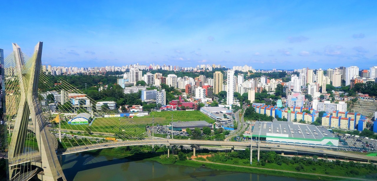Só essa noite! LATAM tem passagens a partir de R$ 136 - Com taxas inclusas