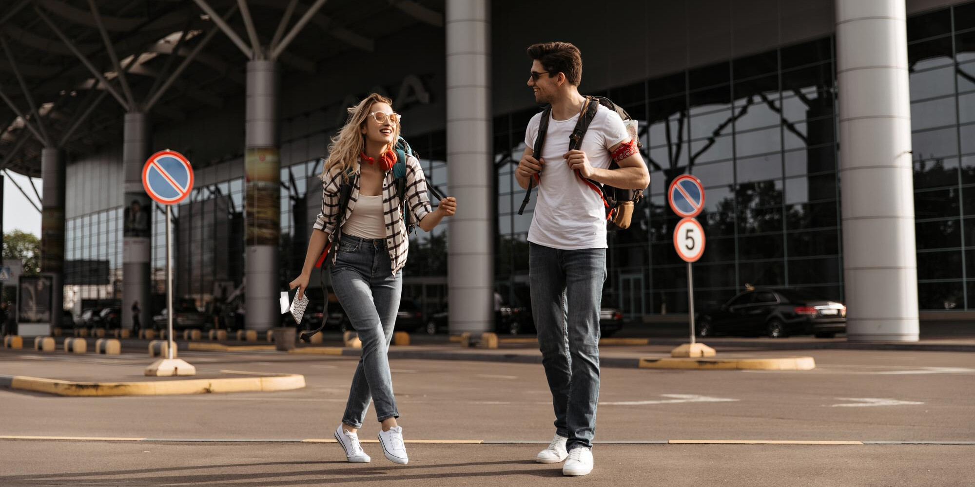 viagem-casal-felicidade-aeroporto-avião Radar PPV! Resumo das promoções de acúmulo e transferência de pontos do dia 11 de julho de 2025