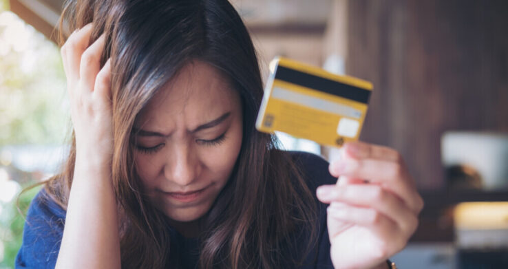 cartão-tristeza-triste Notícia triste! Santander comunica clientes sobre aumento da anuidade do cartão Unlimited