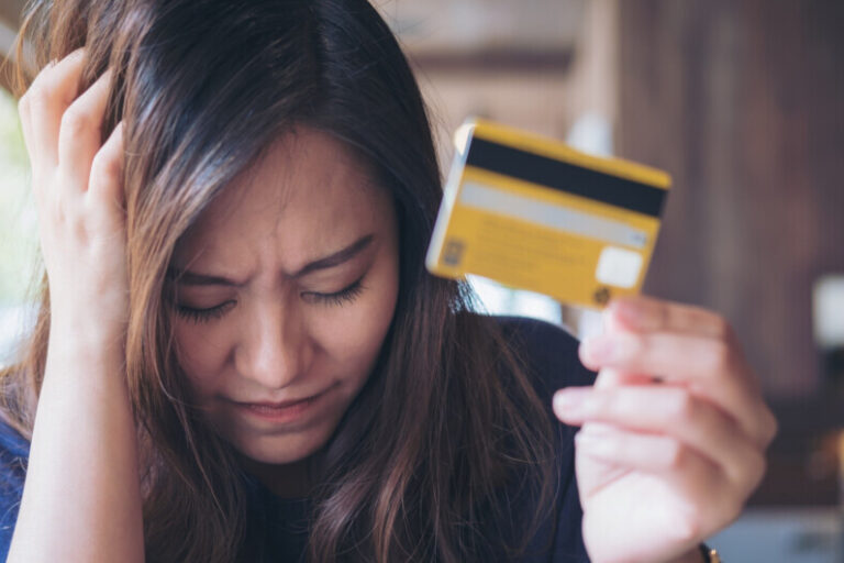 Notícia triste! Santander comunica clientes sobre aumento da anuidade do cartão Unlimited