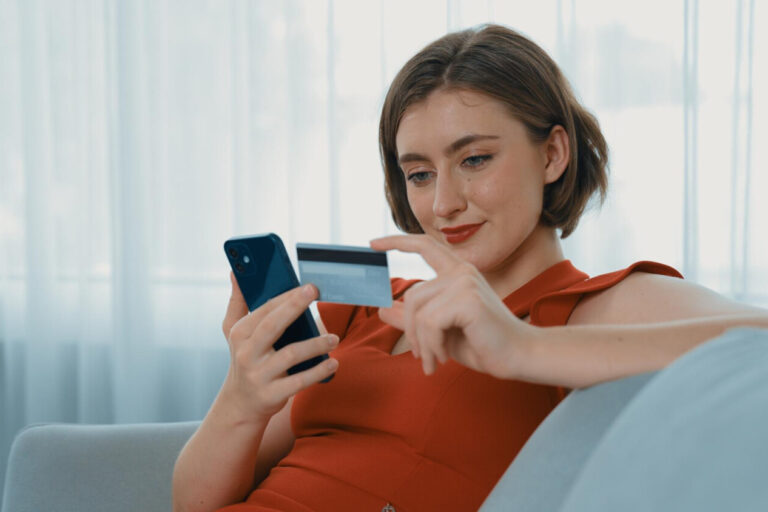 Ganhe até 14 pontos Esfera por cada real gasto em lojas parceiras