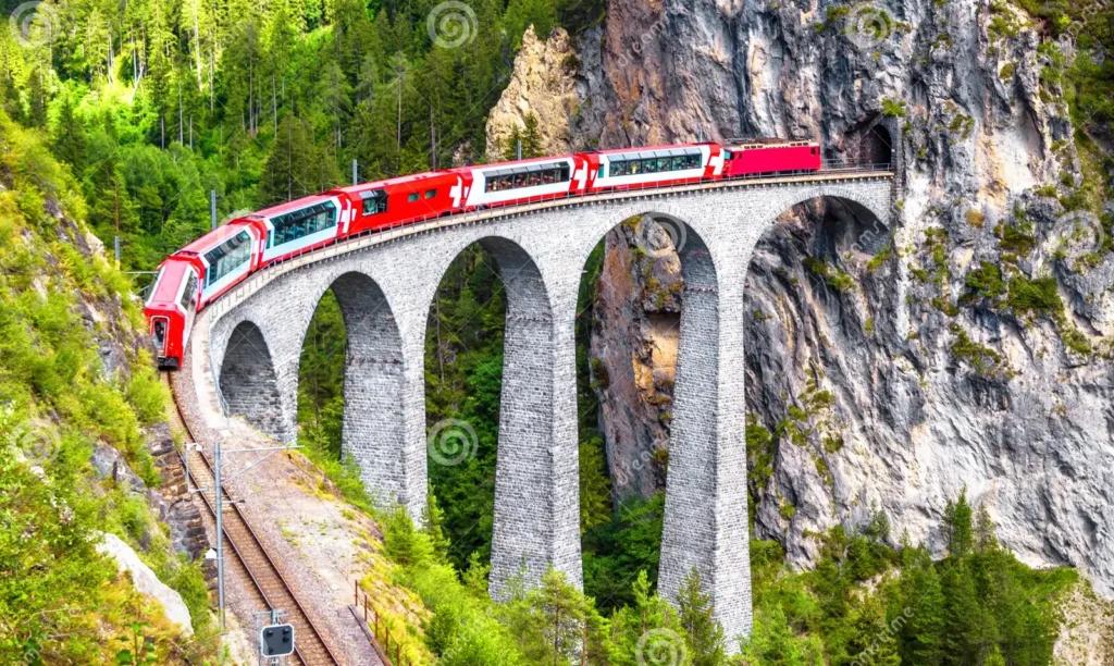 outdoor, trem, árvore, ferrovia, pista, planta, ponte, Estrada de ferro, veículo, viajar, vermelho, montanha, passagem, viagem