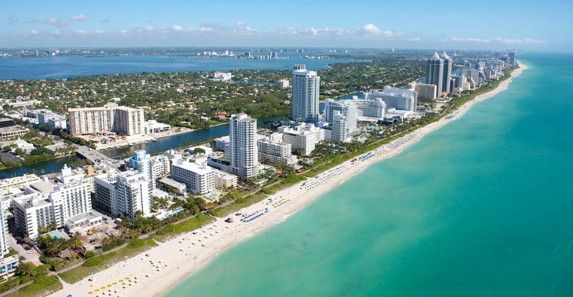 Compartilhando Emissões: Guarulhos para os Estados Unidos voando na classe executiva da American Airlines