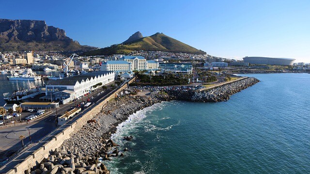 outdoor, céu, água, montanha, Terrenos costeiros e oceânicos, construção, costa, praia, lago, paisagem, baía, ilha, Cidade resort, Corpo d’água, mar, natureza, viagem, cidade