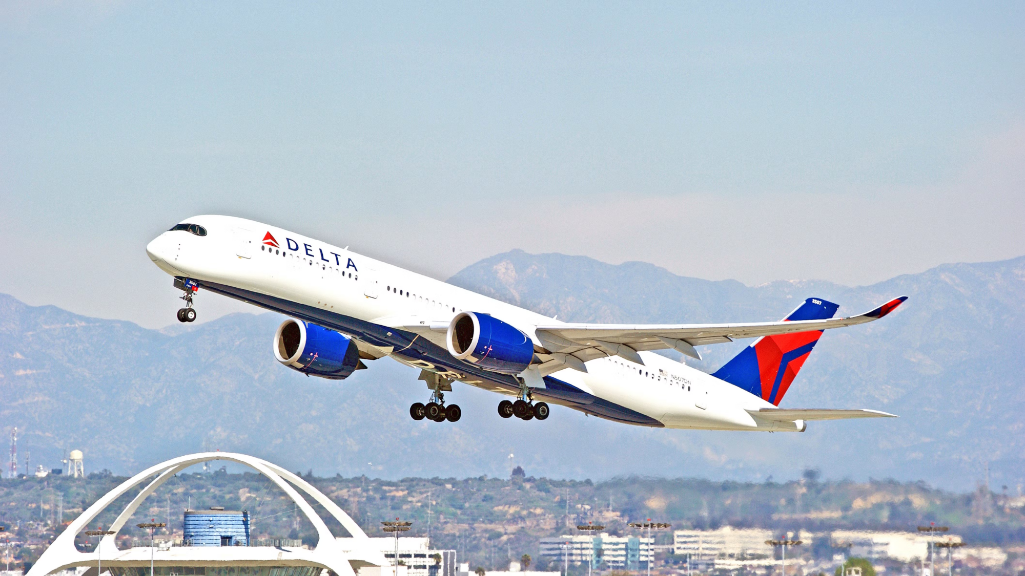 Delta Air Lines revoluciona cabines com design sofisticado e sustentável