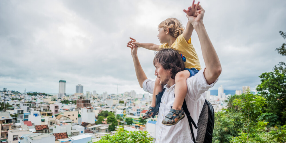viagem-família-pai-filha-cidade-travel Viaje protegido com até 60% de desconto na Assist Card