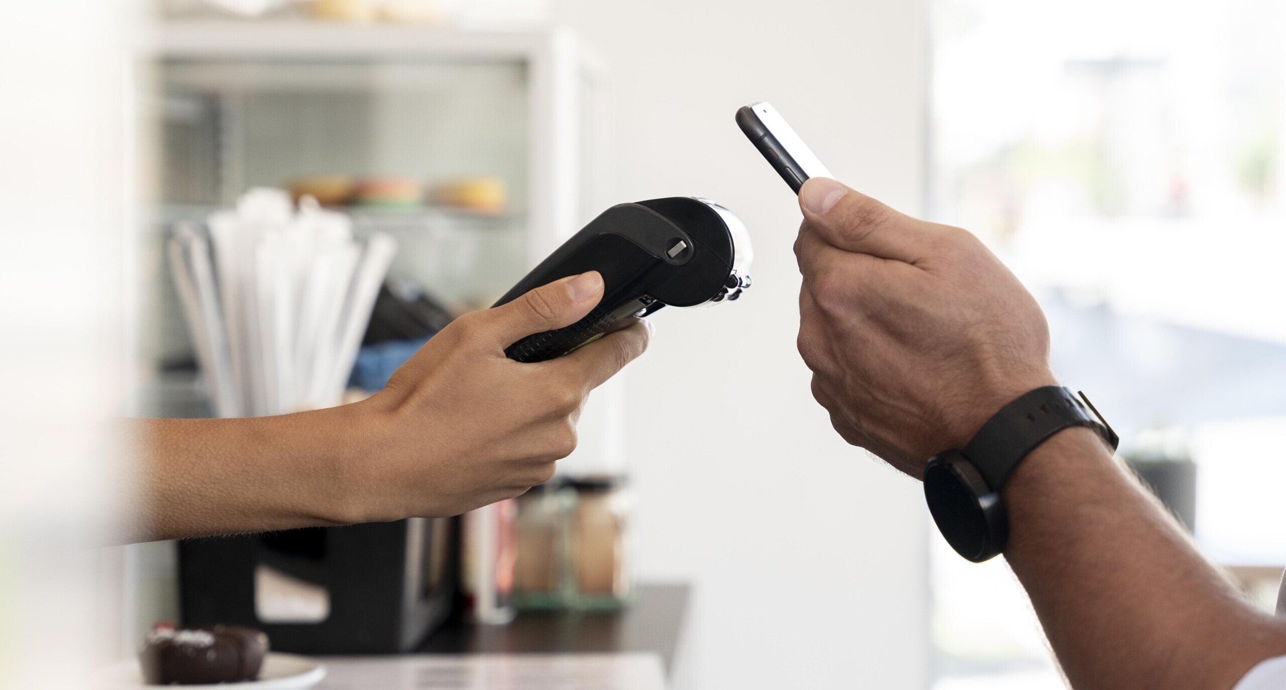 Bradesco inicia testes para oferecer Pix por aproximação