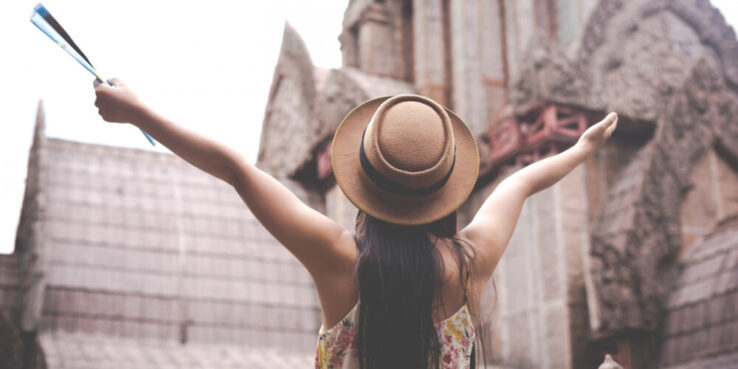 viagem-mulher-felicidade-paisagem-chapéu-mapa Radar PPV! Resumo das promoções de acúmulo e transferência de pontos do dia 6 de janeiro de 2026