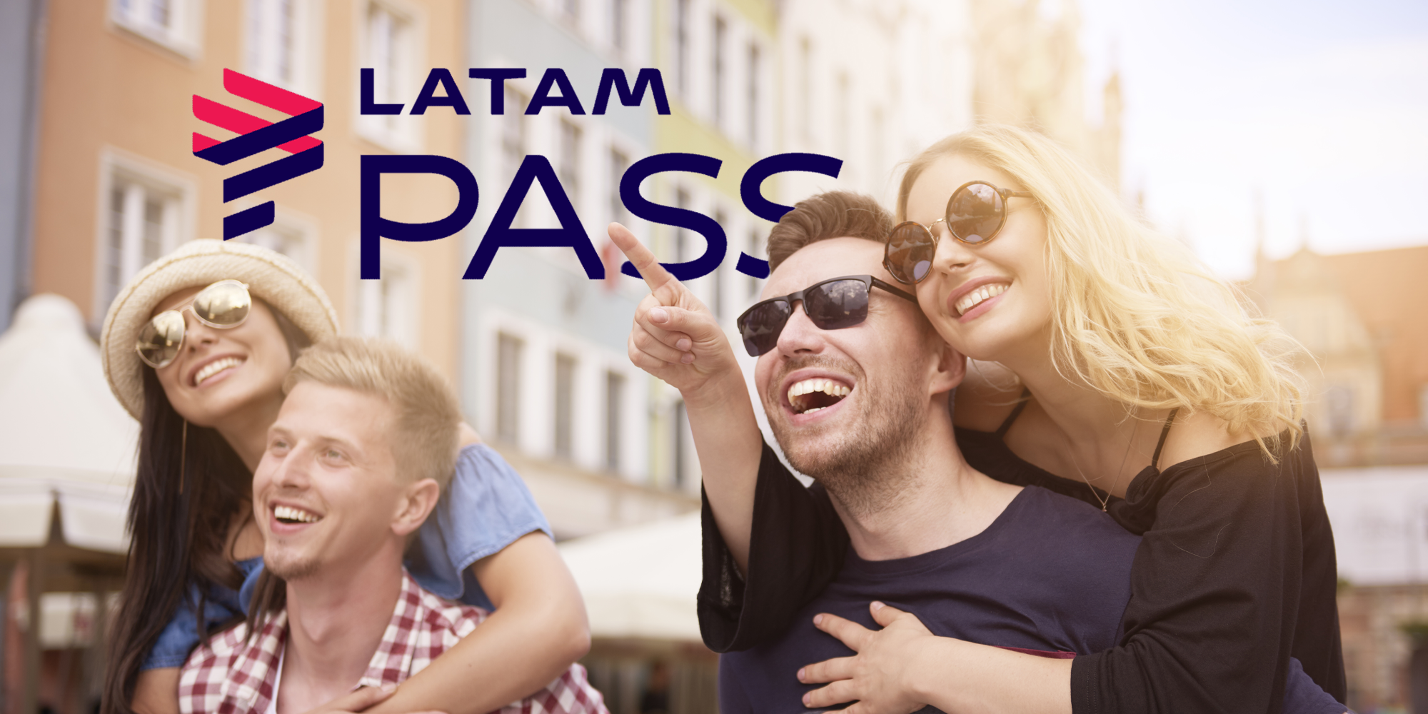 Rosto humano, roupas, pessoa, sorriso, óculos, óculos de sol, homem, interação, outdoor, Feliz, Cuidados com a visão, mulher, placa, pessoas